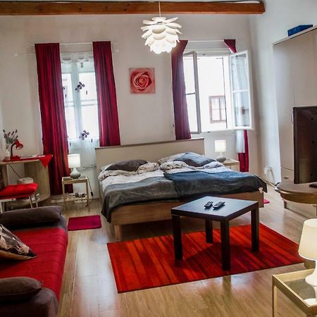 Rooms And Apartment Veral-Ka كارلوفاتش المظهر الخارجي الصورة