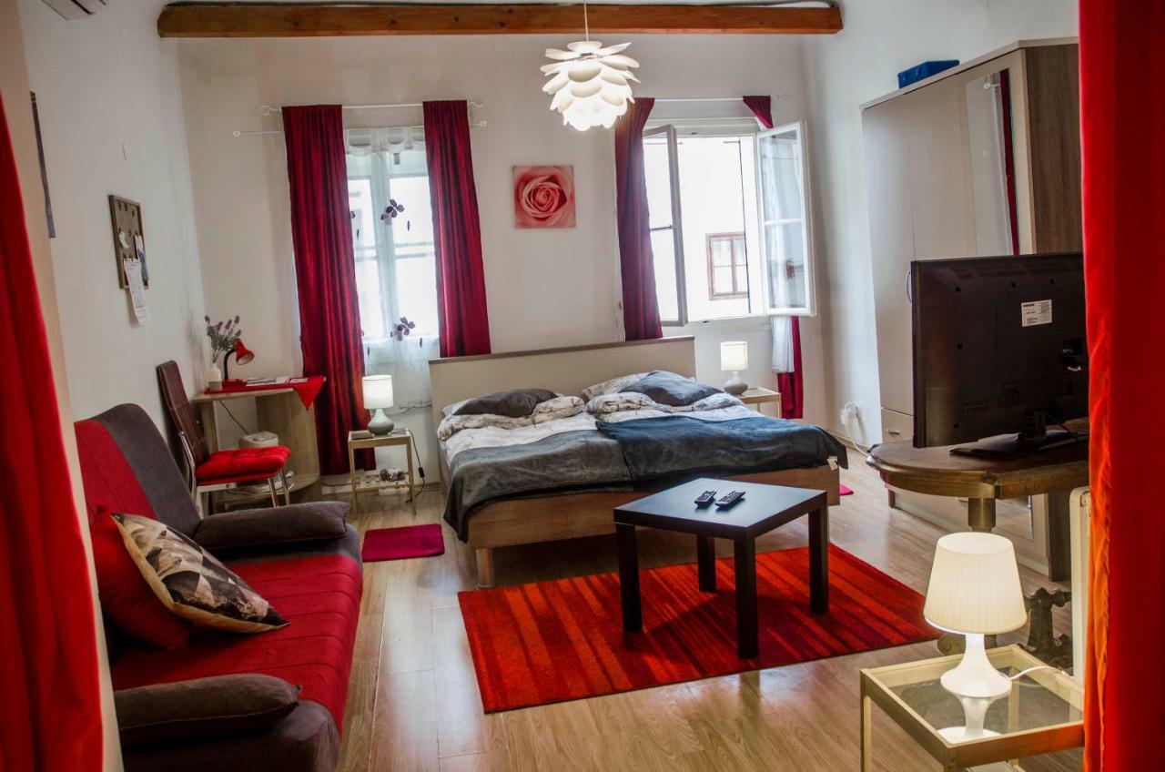 Rooms And Apartment Veral-Ka كارلوفاتش المظهر الخارجي الصورة