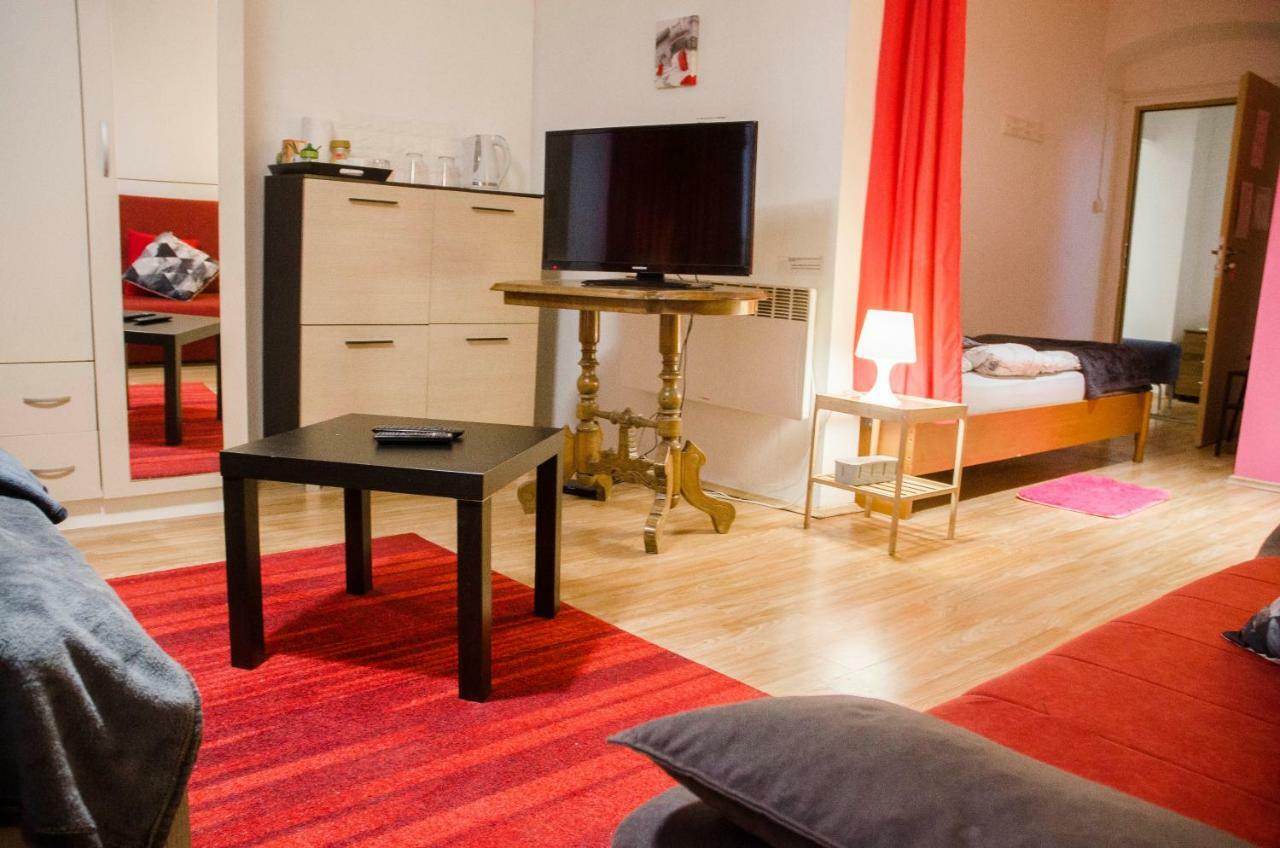 Rooms And Apartment Veral-Ka كارلوفاتش المظهر الخارجي الصورة